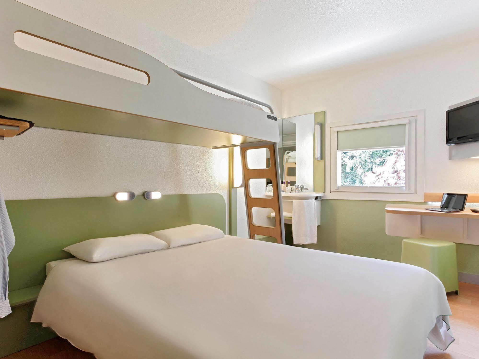 Ibis Budget Aix En Provence Est Le Canet Meyreuil Exterior photo